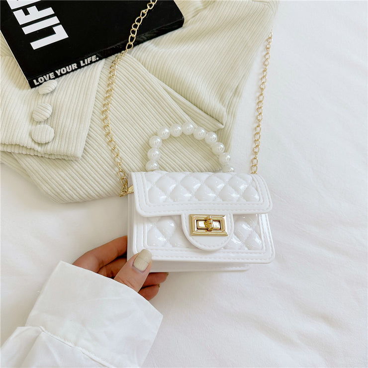 Small girl purse with waering chain and cute handle